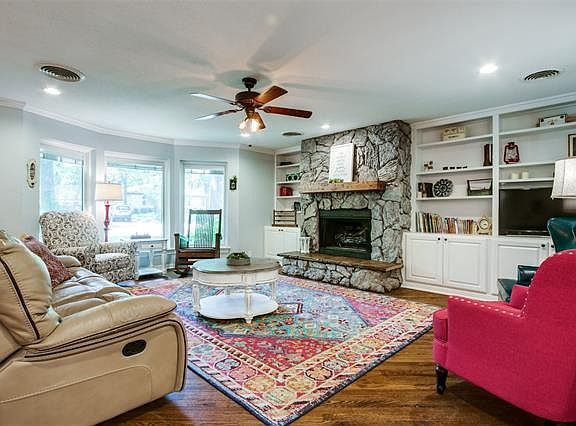 5th image of 2614 Woodhaven St