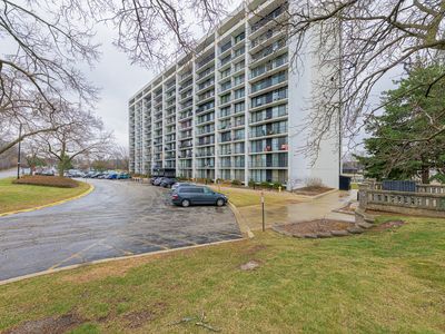 2015 S Finley Rd APT 801, Lombard, IL, 60148