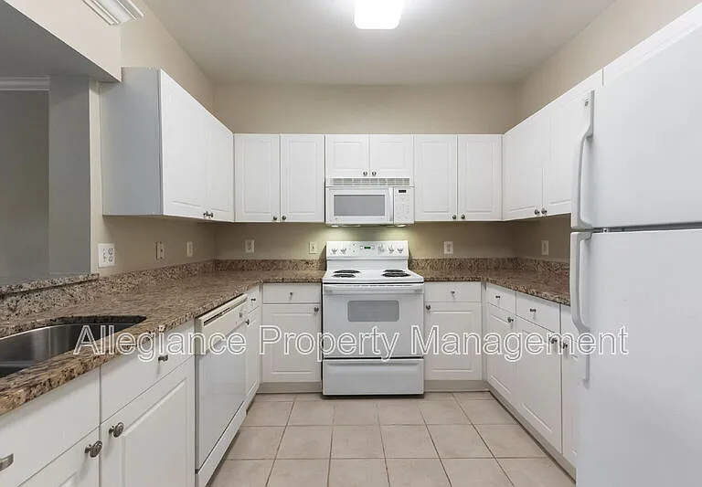 4551 Strutfield Ln #4231 — Photo 6