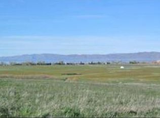 112 E Clubhouse Dr, Garden City, UT 84028