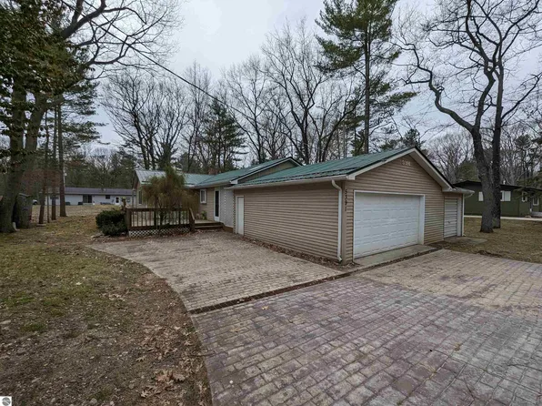5391 E 9th St, Au Gres, MI 48703