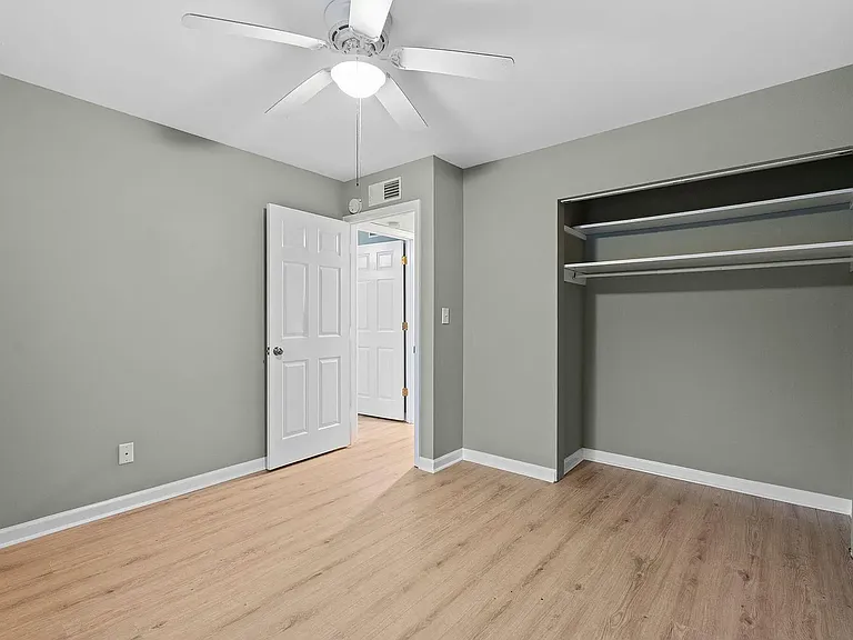 333 E 4th St #B10 — Photo 3