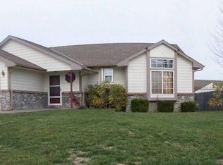 404 E Oakwood Dr, Rose Hill, KS 67133