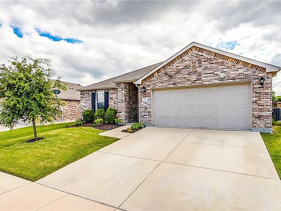 3rd image of 1147 Foxglove Ln