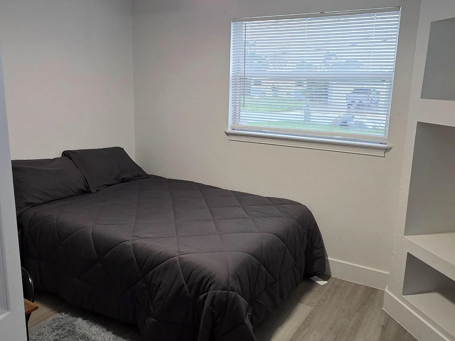 4 bed, 2.0 bath, 1425 sqft, $910 — Photo 1