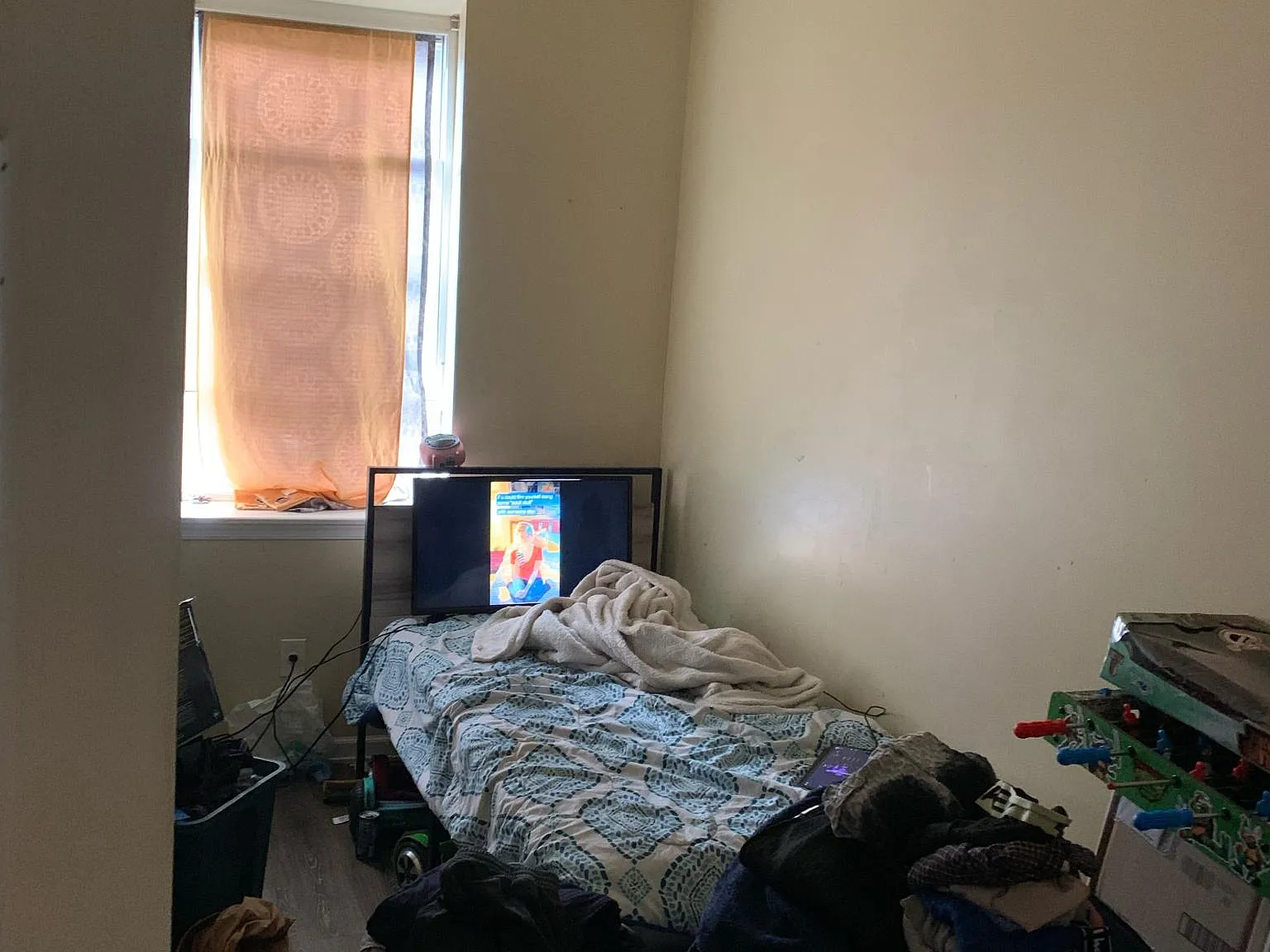 2 bed, 740 sqft, $1,300 — Photo 1
