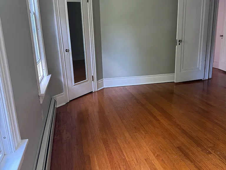 36 Beverly Pl — Photo 11