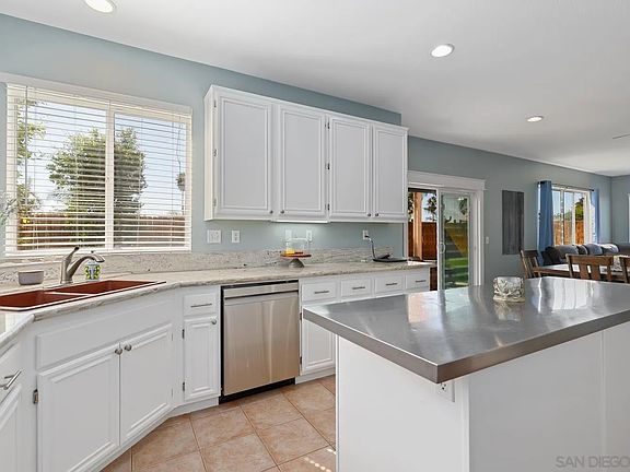 5th image of 4990 El Mirlo Dr