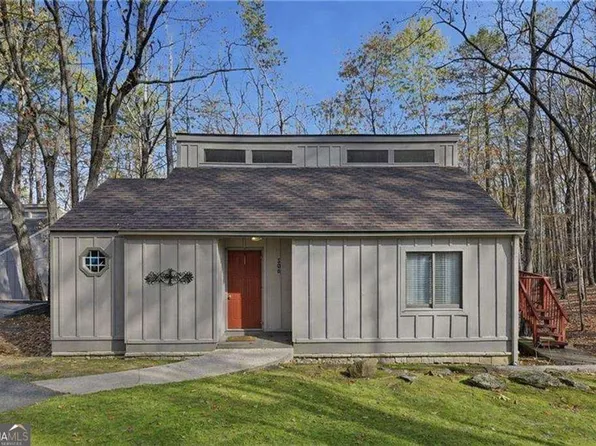 106 Lake Cottages Ct, Waleska, GA 30183