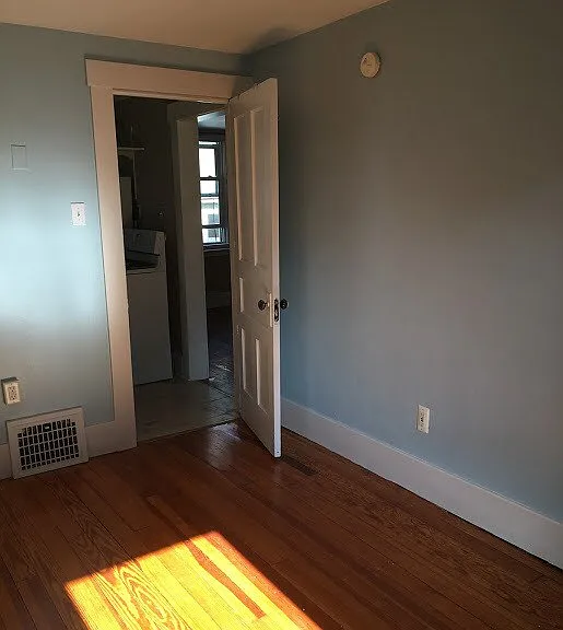 714 W Liberty St #3 — Photo 9