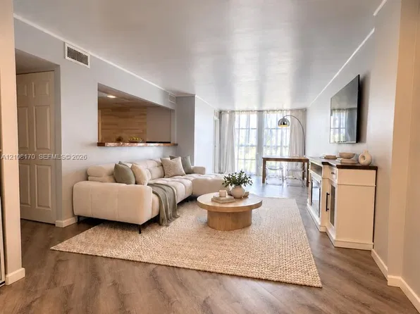 801 Three Islands Blvd APT 108, Hallandale Beach, FL 33009