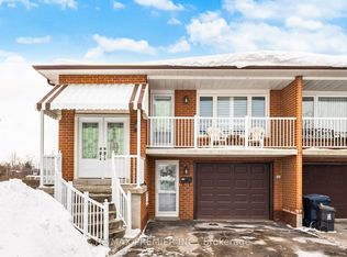 17 Kittiwake Ave, Toronto, ON M9V 4P5