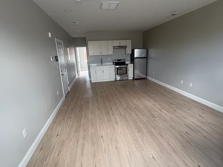 2105 Maryland Ave #404 — Photo 10