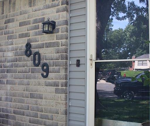 4th image of 809 NW Arlington Pl