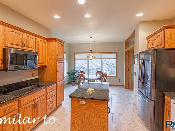 2nd image of 5902 S Grand Lodge Pl