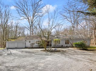 180 Blackwood Ln, Stamford, CT 06903