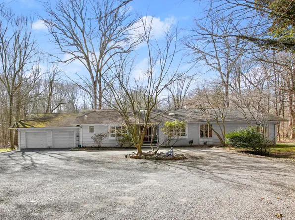180 Blackwood Lane, Stamford, CT 06903