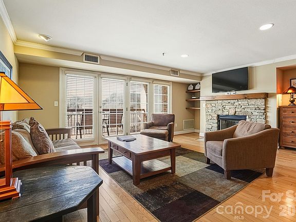 2nd image of 402 Bowling Park Rd #402