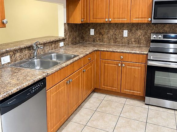 3rd image of 8224 SW 29th St #101