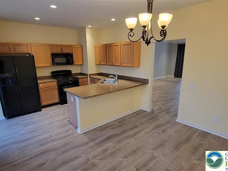 8486 Putnam Ct — Photo 5