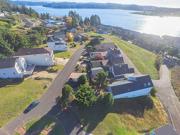 4th image of SE Crescent Lot 14