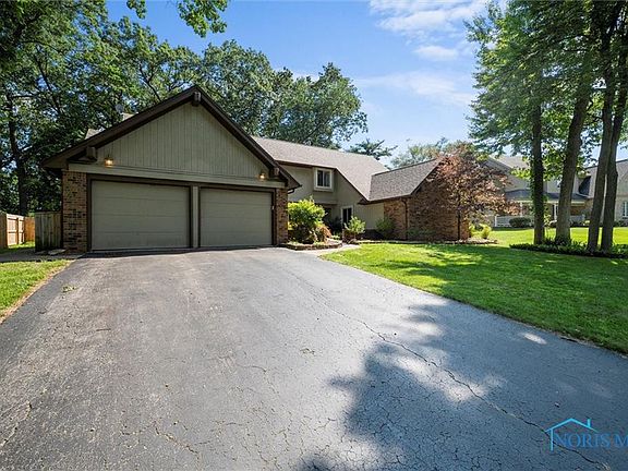 3rd image of 6065 Barkwood Ln