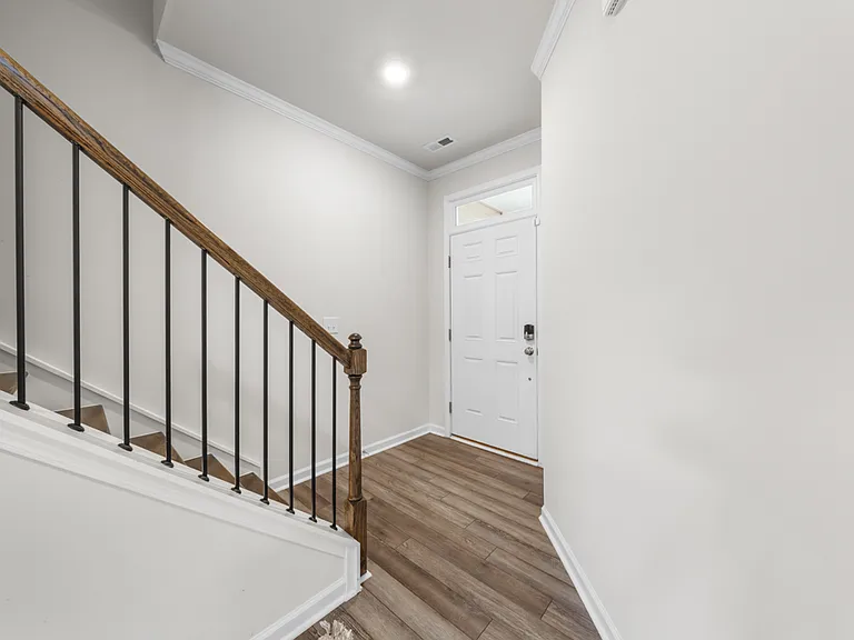 3021 Montlawn Pl — Photo 6