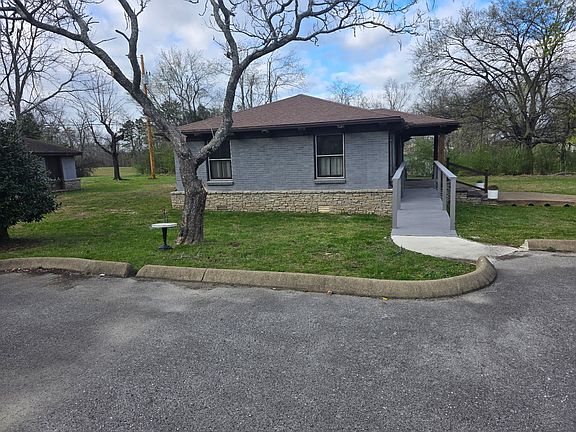 4th image of 549 Swan Ave
