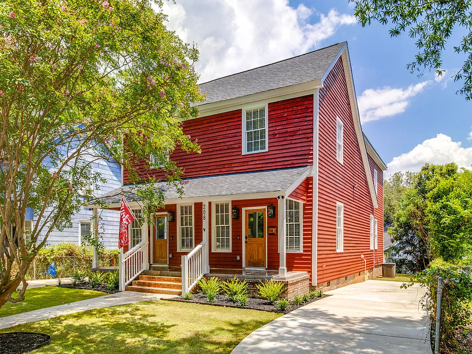 208 Williams St