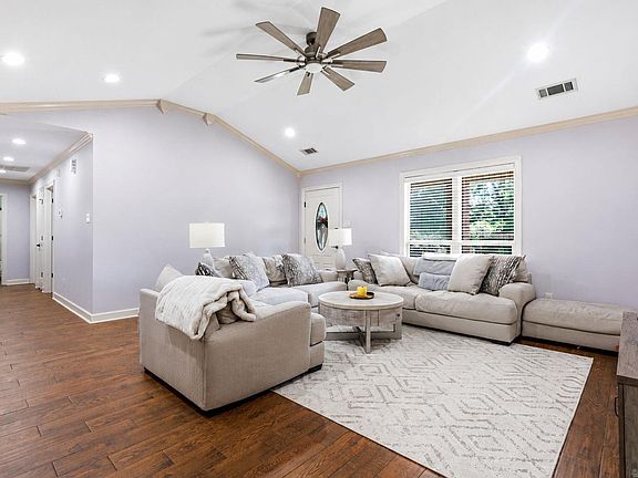 5th image of 3556 Sandhill Rd