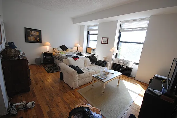 Rented by Bold New York | media 26