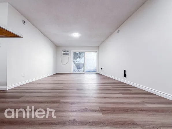 9011 Tobias Ave #V140, Panorama City, CA 91402