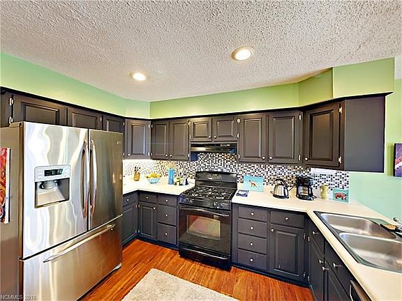 4th image of 84 Greenwood Acres Dr #17