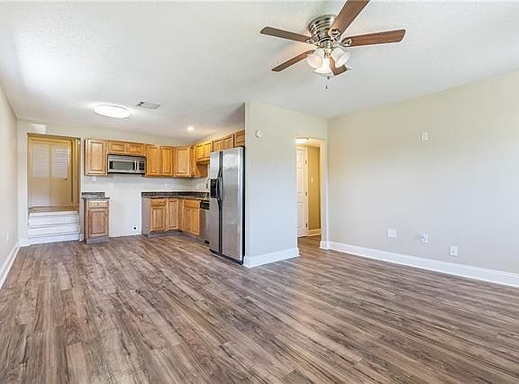 3rd image of 5711 Pauline Dr