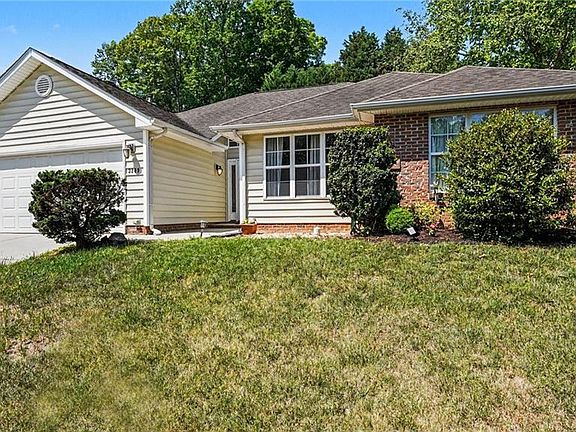 3rd image of 3209 Bardwell Rd