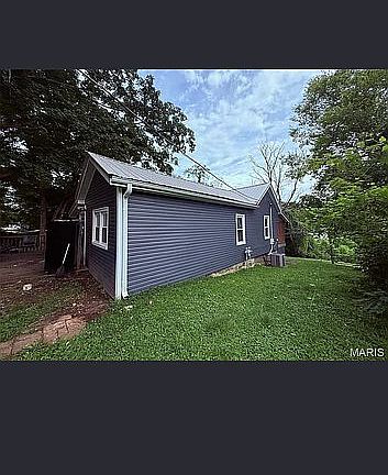 2nd image of 602 E Main St