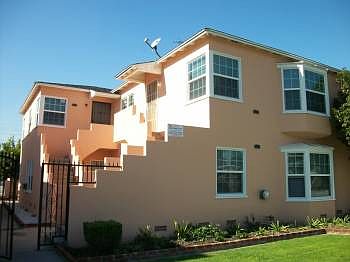 1st image of 2541 Magnolia Ave