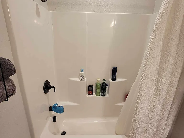 110 Bernie Rd — Photo 20