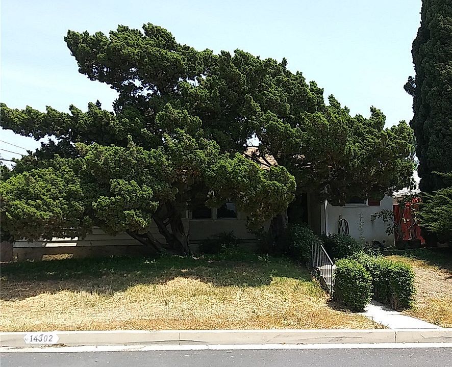 1st image of 14302 Manecita Dr
