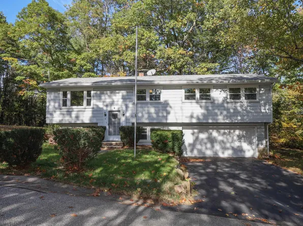 4 Chip Street, Goffstown, NH 03045