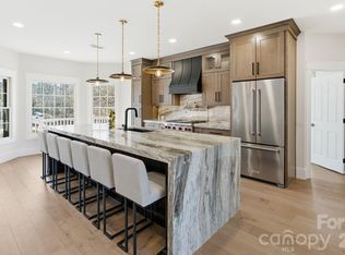 388 Ponderosa Cir, Mooresville, NC 28117