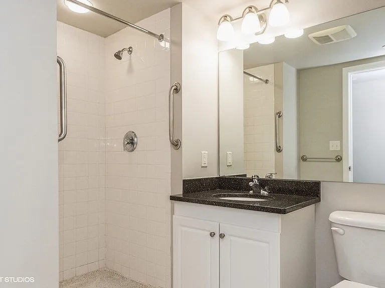 Cloverleaf Apartments — Photo 45