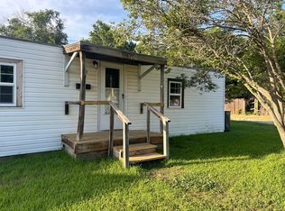 1401 N Jefferson Ave, Wellington, KS 67152