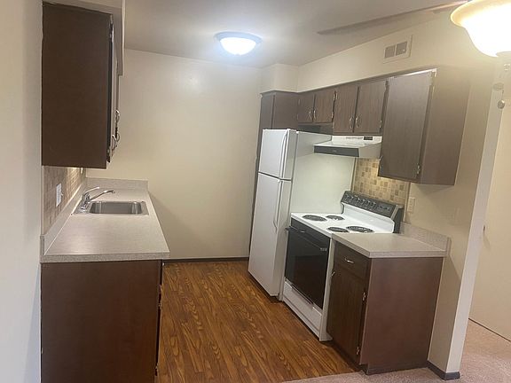 3rd image of 695 Kirts Blvd APT 105