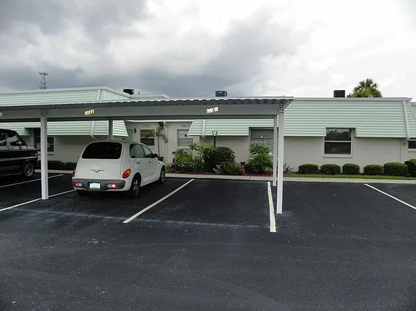 5413 Palm Dr, New Port Richey, FL 34652