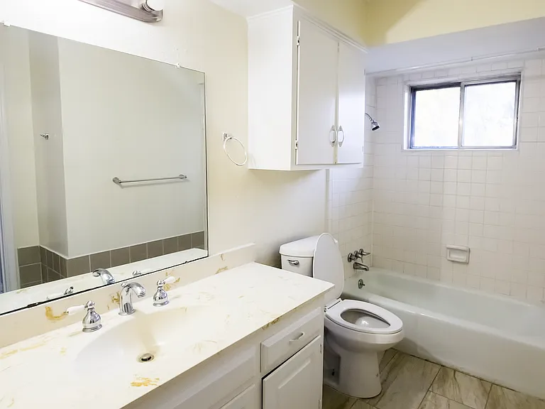 7618 Thistle Ln — Photo 9