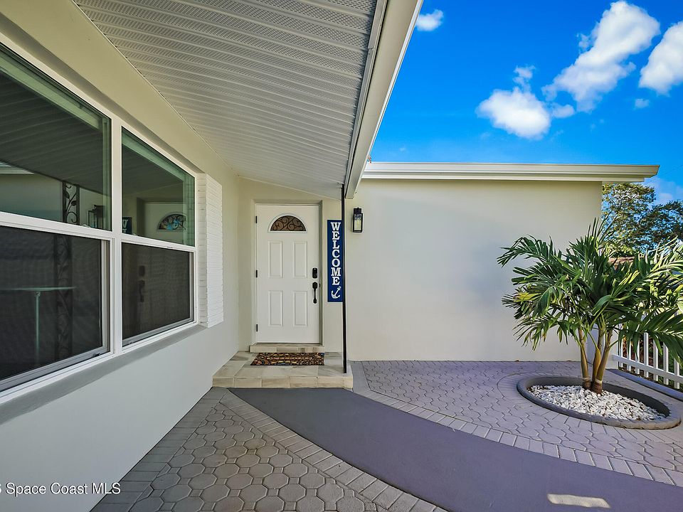 1st image of 557 Ixora Dr