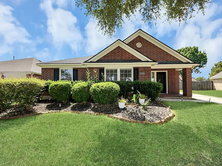 20418 Port Bishop Ln — Photo 46