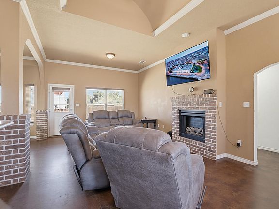 3rd image of 4018 Esman Ct