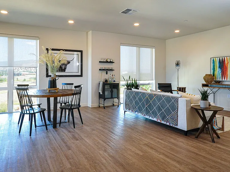 1590 Myers Ln #206 — Photo 4